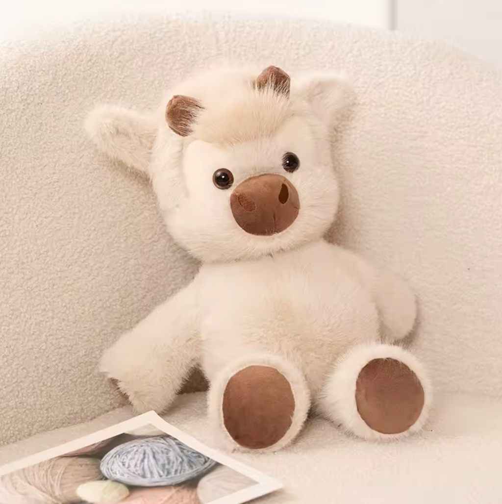 Highland Cow Running Plush Toy – Soft Huggable Cattle Teddy (40cm)